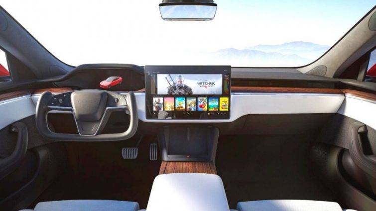 Tesla plaid салон