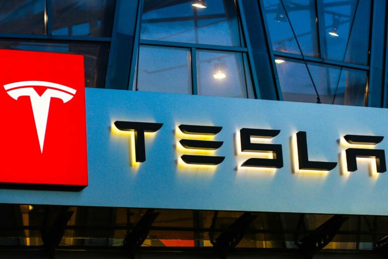 Tesla Electric Energy Retailer Solar Powerwall